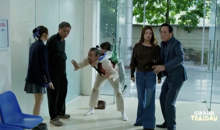 Ông Thăng nổi giận khi nghe tin con gái phải nhập viện.