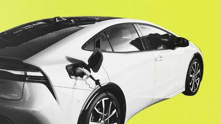 Có 3 loại xe hybrid: hybrid thông thường, hybrid sạc ngoài (PHEV) và hybrid nhẹ (mild hybrid). (Ảnh: Motor1)