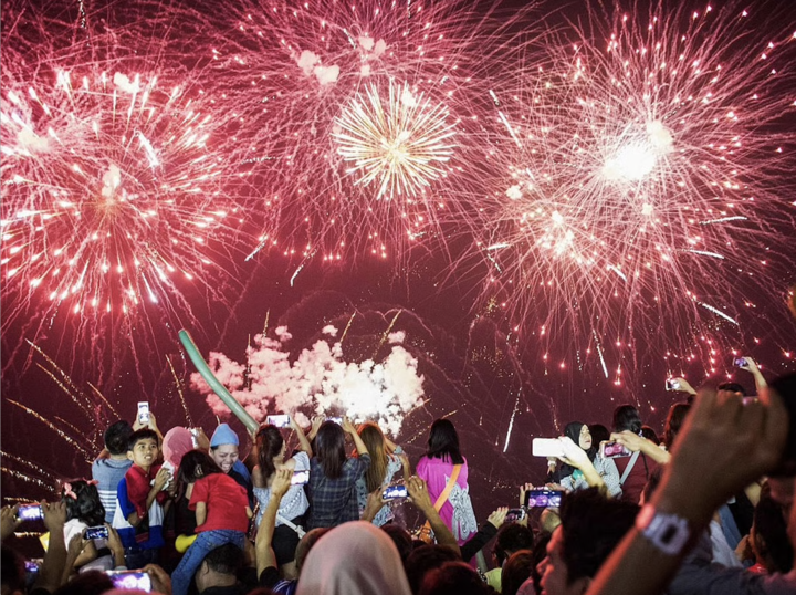 Người dân Philippines đón năm mới.