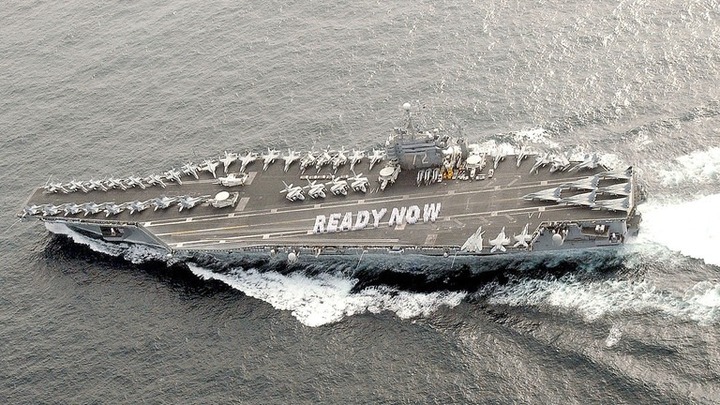 Tổng thống Mỹ Donald Trump cho biết đang cân nhắc việc triển khai thêm một nhóm tác chiến tàu sân bay tới Trung Đông. (Ảnh minh họa)