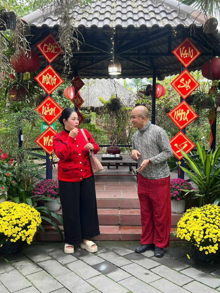 Phim cũng đề cập đến vấn đề nhà ở xã hội – chủ đề mang tính thời sự.