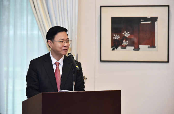 Ông Ngô Lê Văn, Thứ trưởng Bộ Ngoại giao, Chủ tịch Ủy ban Quốc gia UNESCO Việt Nam, phát biểu tại lễ ký kết.