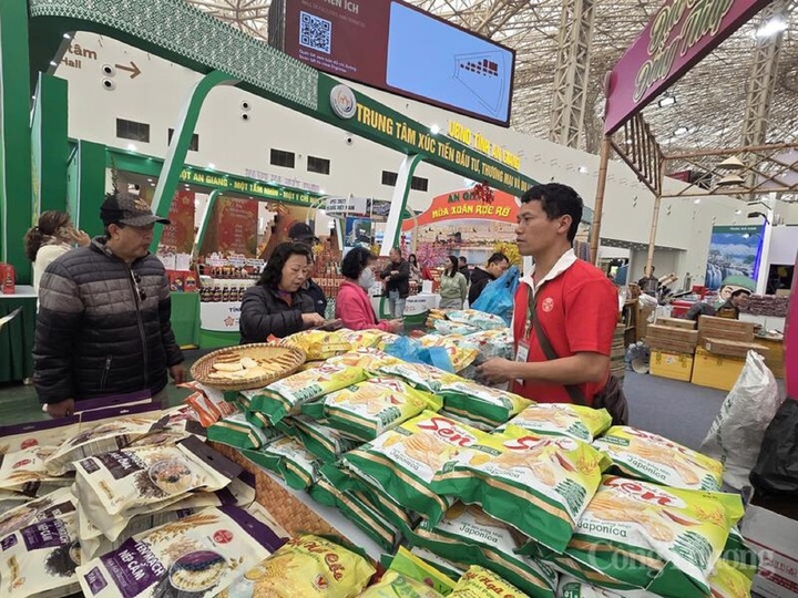 Sản phẩm bánh gạo của Công ty TNHH Thực phẩm Bích Chi 2 được nhiều người lựa chọn.