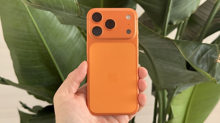 iPhone 17 Pro màu cam rất được yêu thích. (Ảnh: Apple Insider)