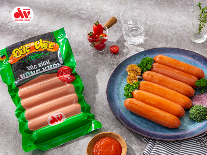 Xúc xích Đức Việt lọt Top 2 'Hàng Việt Nam được người tiêu dùng yêu thích' 2024 - 2