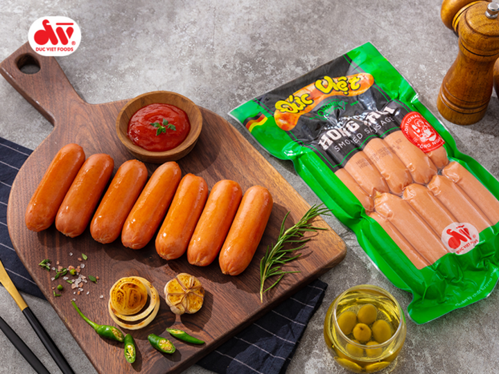 Xúc xích Đức Việt lọt Top 2 'Hàng Việt Nam được người tiêu dùng yêu thích' 2024 - 3