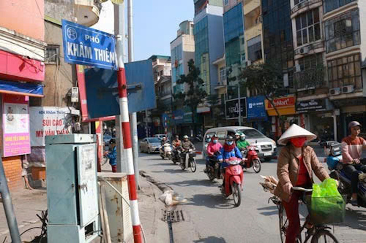 Phố Khâm Thiên, Hà Nội. (Ảnh: Văn Huy).