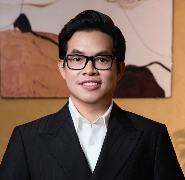 Giáo sư Hồ Phạm Minh Nhật.