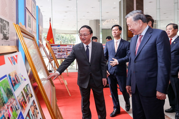 Tổng Bí thư Tô Lâm: VOV đang canh trời giữ sóng, giữ nhịp thông tin cho đất nước - 5