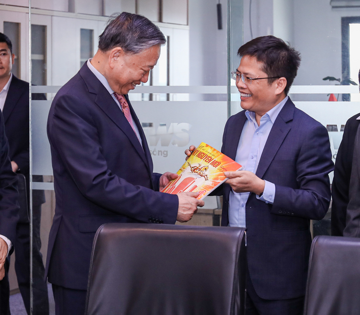 Tổng Bí thư Tô Lâm thăm chúc Tết 2 cơ quan báo chí chủ lực VOV và VTV - 15