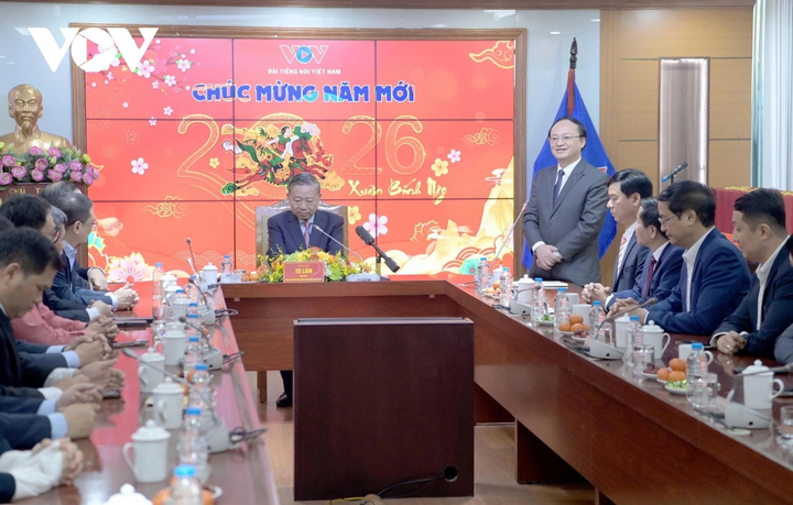 Tổng Bí thư Tô Lâm thăm chúc Tết 2 cơ quan báo chí chủ lực VOV và VTV - 6