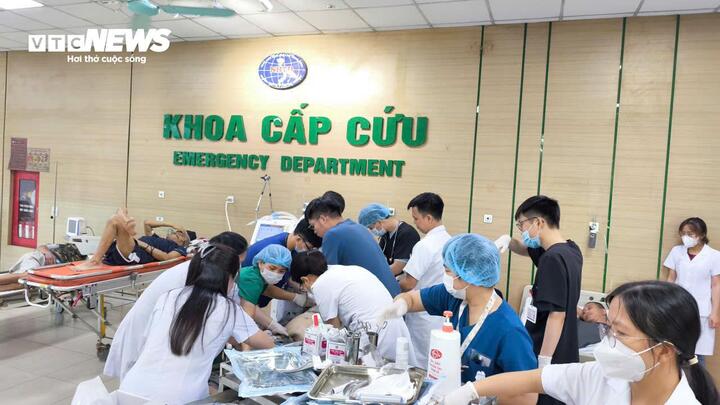 Số lượng bệnh nhân ngày Tết luôn tăng cao hơn ngày thường.