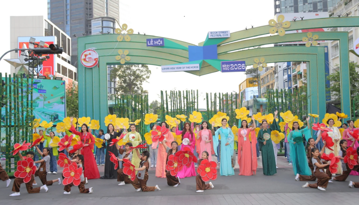 Trong khuôn khổ lễ hội đường sách tết, nhiều sự kiện và hoạt động được tổ chức xuyên suốt.