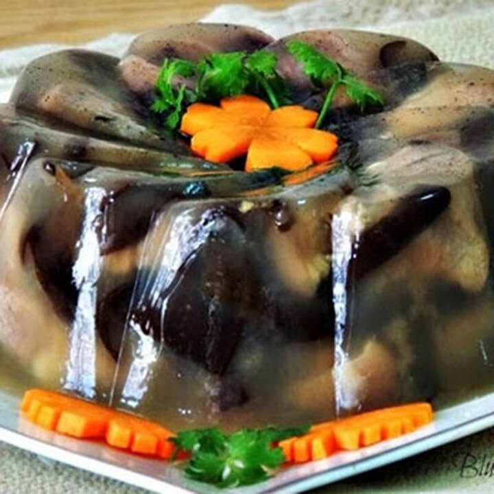 Thịt đông là món phổ biến ngày Tết (Ảnh minh hoạ)