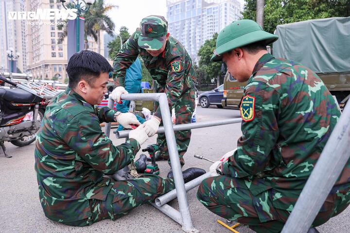 Toàn cảnh trận địa pháo hoa ở Hà Nội chào mừng năm mới Bính Ngọ 2026 - 3