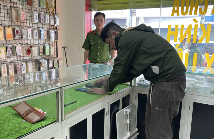 Thực nghiệm hiện trường vụ việc. (Ảnh: CA)