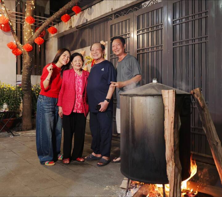 Sao Việt ngày cuối năm: Mỹ Tâm làm bánh tét, MC Thảo Vân tới thăm chồng cũ - 4