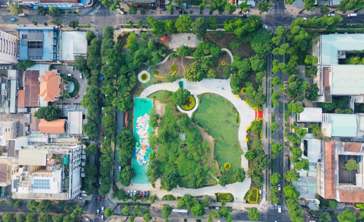 Một loạt hơn chục khu đất bỏ trống nhiều năm Tết này đã được TP.HCM chuyển thành công viên, khu vui chơi Tết phục vụ nhu cầu Nhân dân Thành phố.