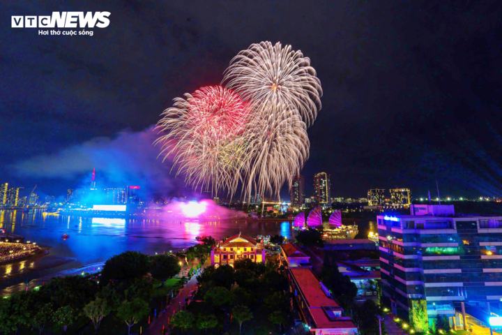 TP.HCM có 17 điểm bắn pháo hoa phục vụ người dân trong đêm giao thừa Tết Bính Ngọ 2026.