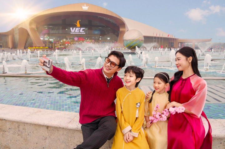 VEC trở thành không gian check-in đầy màu sắc với các gia đình và giới trẻ