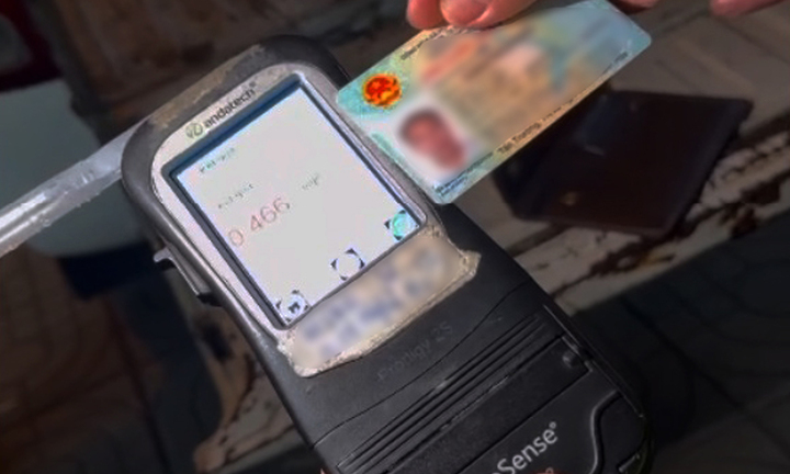 Lê Văn L. có nồng độ cồn ở mức 0,466 mg/L khí thở.