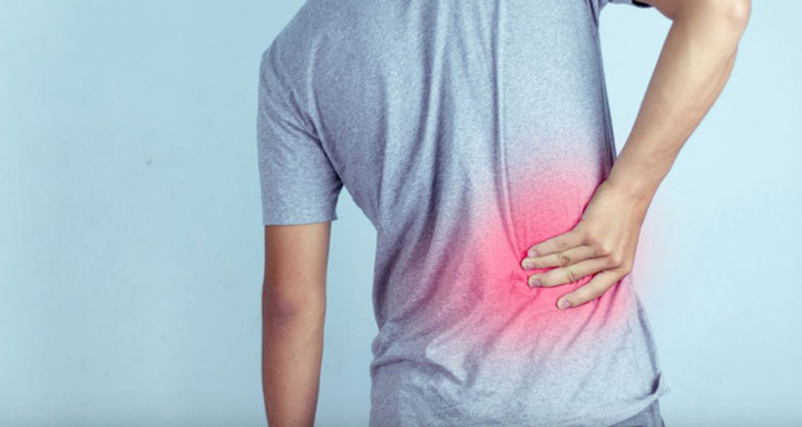 2 thói quen xấu ngày Tết gây đau lưng (Ảnh minh họa)