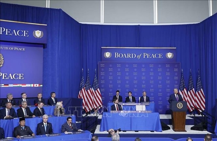 Tổng thống Mỹ Donald Trump - Chủ tịch Sáng lập Hội đồng Hòa bình về Gaza phát biểu tại Phiên khai mạc Hội đồng Hoà bình về Gaza. (Ảnh: Thống Nhất/TTXVN)