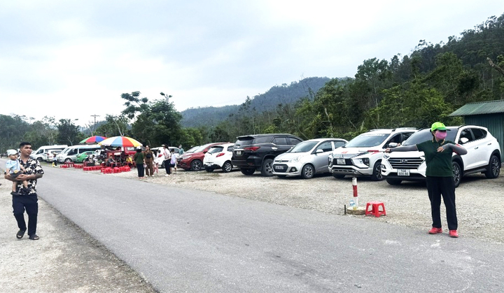 Công ty CP phát triển Tùng Lâm trông giữ các phương tiện miễn phí từ ngày mùng 4 Tết cho đến hết năm 2026 khi tham quan danh thắng Yên Tử.