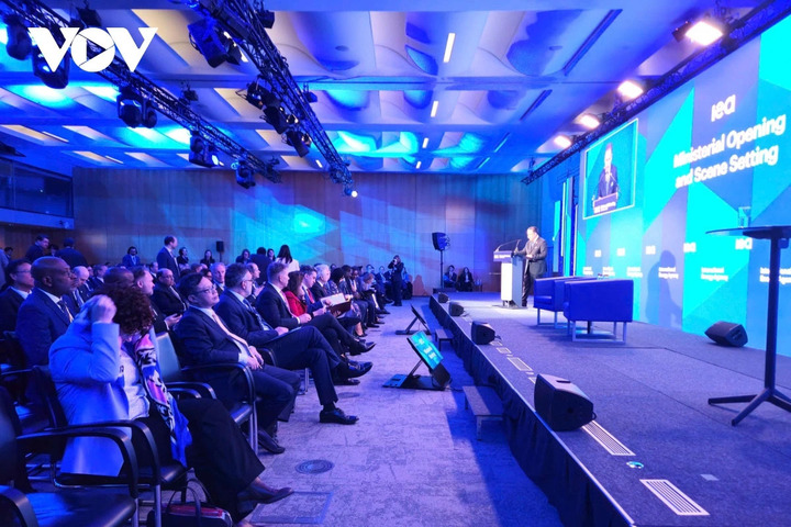 Diễn ra trong hai ngày 18 - 19/2, Hội nghị Bộ trưởng IEA 2026 quy tụ gần 60 bộ trưởng và lãnh đạo cấp cao từ các quốc gia thành viên và liên kết.