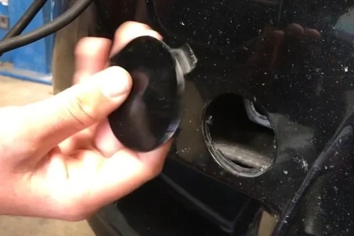 Những bộ phận trên ô tô ít người biết đến công dụng - 3