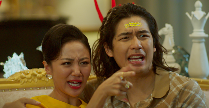 Trong phim "Thỏ ơi!", nữ ca sĩ sinh năm 1994 đảm nhận vai Hải Lan – người vợ CEO có phần đanh đá. Ban đầu, nhân vật dễ khiến khán giả nghĩ đến hình mẫu phụ nữ thành đạt nhưng hay ghen tuông.