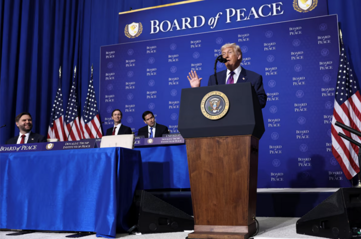 Tổng thống Mỹ Donald Trump phát biểu tại cuộc họp đầu tiên của Hội đồng Hòa bình ở Washington, DC. (Nguồn: Reuters)