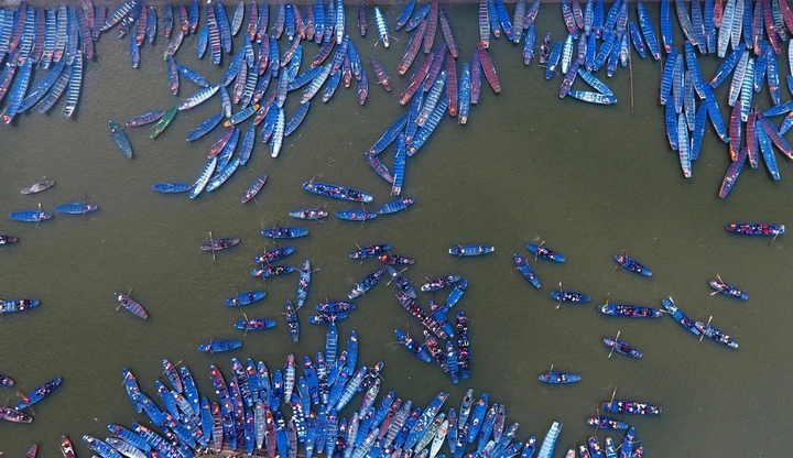 Bến đò chùa Hương từ trên cao. (Ảnh: Tiến Tuấn)