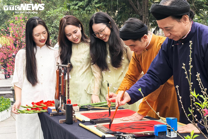 Cả nước đón nắng trong ngày mùng 5 Tết. (Ảnh minh hoạ: Viên Minh)