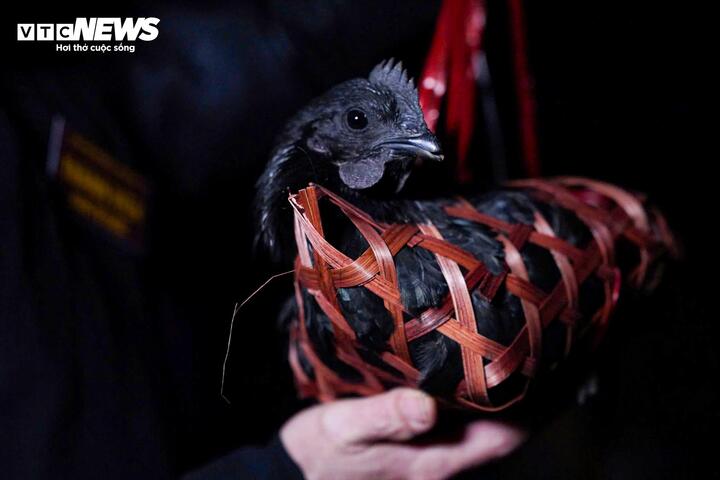 Khám phá chợ âm dương độc đáo, họp duy nhất mỗi năm 1 lần lúc nửa đêm - 15