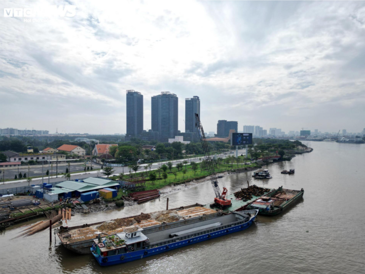 Độ mặn trên nhiều tuyến sông, kênh rạch tại TP.HCM được dự báo tăng cao vào cuối tháng 2, ảnh hưởng đến nguồn nước sinh hoạt của người dân.