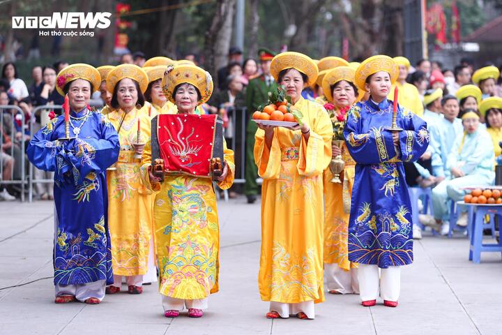 Đây là một trong những lễ hội truyền thống quy mô lớn của Thủ đô, góp phần tái hiện trang sử hào hùng và chiến công oanh liệt của dân tộc.
