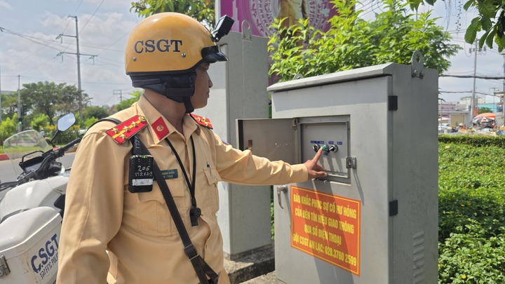 Nhìn chung, các khu vực như cầu Bình Điền, vòng xoay An Lạc và đoạn qua huyện Bình Chánh cũ là nơi chịu áp lực lớn nhất do dòng người từ các tỉnh miền Tây đổ về. Tuy nhiên trong ngày hôm nay, khu vực này lại khá thông thoáng. Ở các giao lộ, cảnh sát giao thông sẽ điều khiển bằng tay hệ thống tín hiệu đèn giao thông nếu xảy ra tình trạng tắc nghẽn.