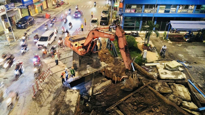 THACO cũng là nhà thầu chính thực hiện gói thầu EPC của dự án Metro Bến Thánh-Tham Lương đang thi công.