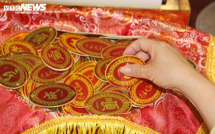 Về đền thờ thầy giáo Chu Văn An - 'Vạn thế sư biểu' ở Hải Phòng xin chữ đầu năm - 13