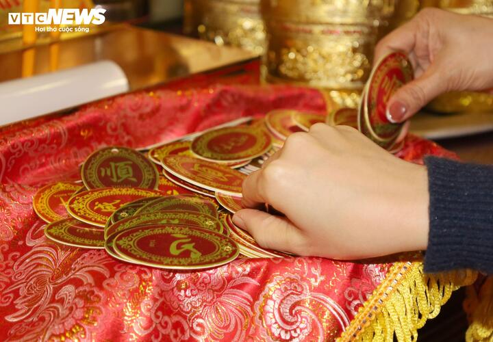 Về đền thờ thầy giáo Chu Văn An - 'Vạn thế sư biểu' ở Hải Phòng xin chữ đầu năm - 14