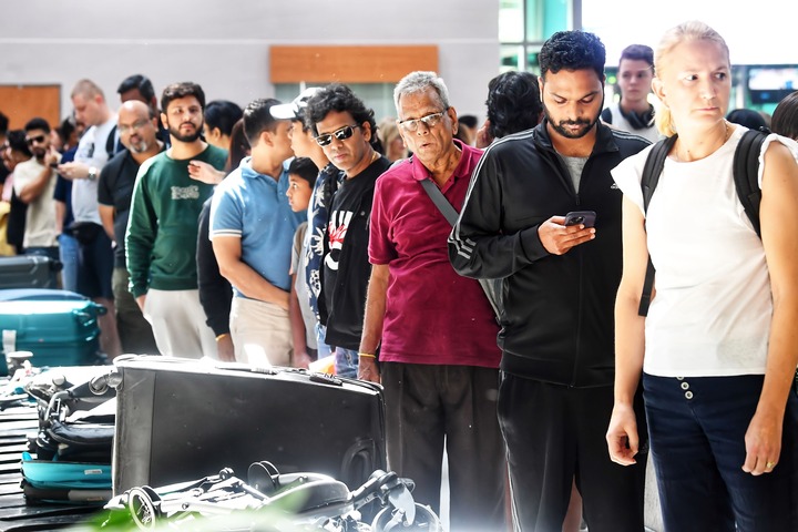 Cảng hàng không quốc tế Phú Quốc đón lượng lớn khách quốc tế, vận hành sôi động dịp Tết.