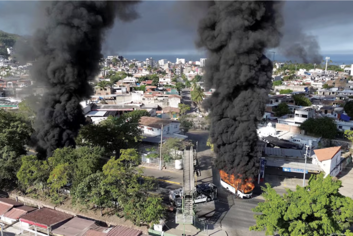 Các vụ tấn công trả thù xảy ra khắp Mexico.