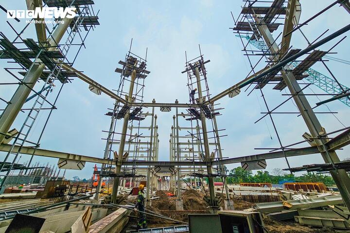 Về lâu dài, dự án điện rác không chỉ giải quyết bài toán xử lý hơn 1.200 tấn rác mỗi ngày tại khu vực Nam Định (cũ), mà còn góp phần thay đổi phương thức quản lý chất thải rắn trên địa bàn toàn tỉnh Ninh Bình. Từ mô hình đốt thủ công, chôn lấp phân tán, tỉnh hướng tới xử lý tập trung, phát điện, giảm thiểu phát thải và từng bước hình thành chu trình kinh tế tuần hoàn.