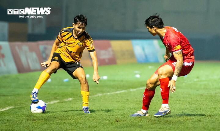 CLB Thanh Hóa thua CAHN 1-3.