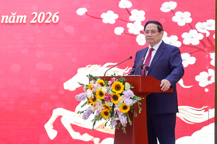 Thủ tướng khẳng định, khoa học xã hội không chỉ là lĩnh vực nghiên cứu học thuật quan trọng, mà còn là nền tảng tư duy, là kim chỉ nam cho hoạch định đường lối, chính sách phát triển mọi mặt của đất nước.