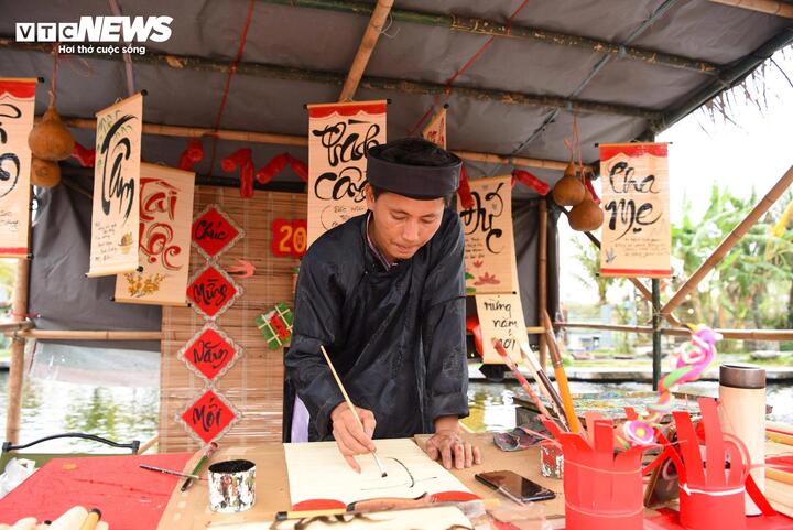 Nhiều trải nghiệm ở vùng quê Bắc Bộ được tái hiện trong khu du lịch văn hóa sinh thái Đông Đô Village.