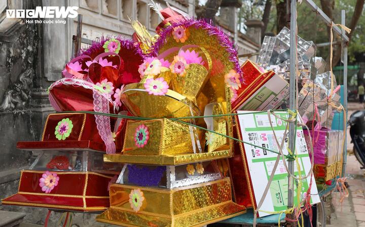 Ngột ngạt khói lửa, quá tải vàng mã ở lễ hội Côn Sơn - Kiếp Bạc - 23