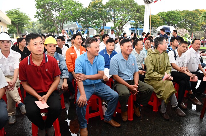 Hôm nay, hơn 4.000 cử tri của TP.HCM đi bầu cử Đại biểu Quốc hội khóa XVI và Đại biểu HĐND TP.HCM nhiệm kỳ 2026 - 2031.