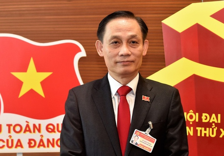 Ông Lê Hoài Trung - Uỷ viên Bộ Chính trị, Uỷ viên Ban Thường vụ Đảng uỷ Chính phủ, Bí thư Đảng uỷ, Bộ trưởng Bộ Ngoại giao tham gia ứng cử Đại biểu Quốc hội Khoá XVI tại đơn vị bầu cử số 4 TP Huế. (Ảnh: Báo Điện tử Chính phủ)